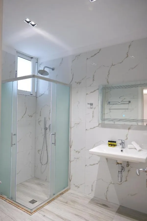 Golden Berden Boutique Apart-Hotel Cuke Hotel