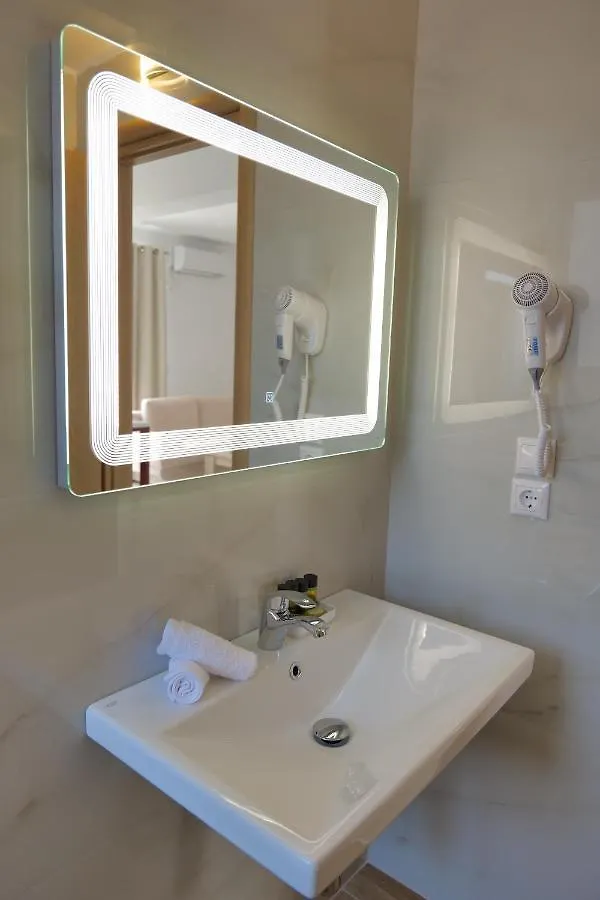 Hotel Golden Berden Boutique Apart-Hotel Cuke