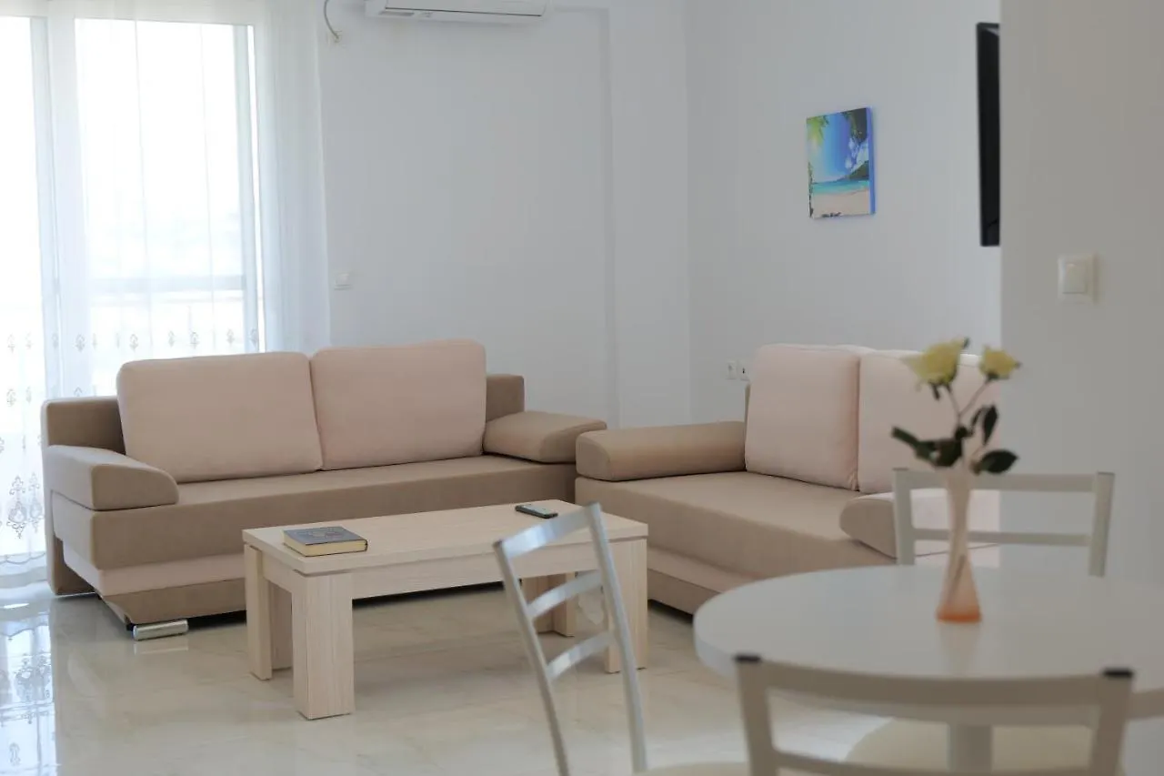 Golden Berden Boutique Apart-Hotel Cuke 0*,