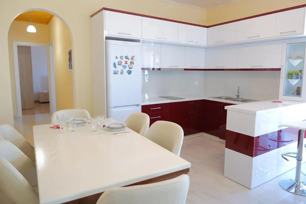 Golden Berden Boutique Apart-Hotel Cuke Hotel