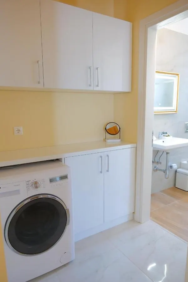 Golden Berden Boutique Apart-Hotel Cuke 0*,  Albania