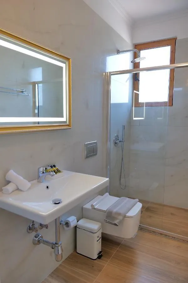 Golden Berden Boutique Apart-Hotel Cuke