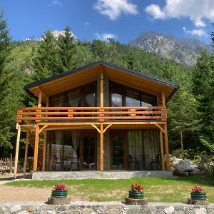 Bujtina Arturi Valbona